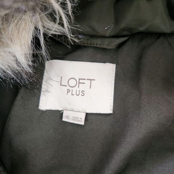 LOFT Army Olive Green Removable Faux Fur Hood Puffer Jacket Coat Size 16 - Picture 10 of 11
